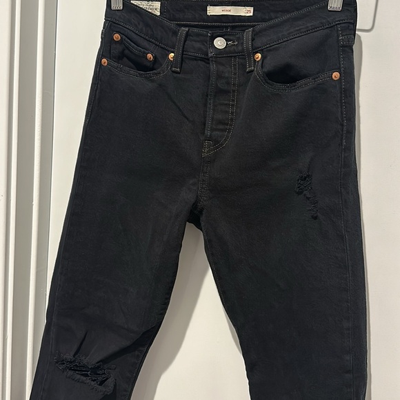 LEVIS WEDGIE ICON FIT HIGH WAIST RIPPED JEANS WITH RAW HEM - Picture 3 of 14